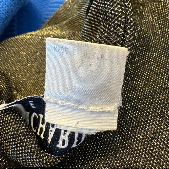 Richard Warren Black & Metallic Gold V-Neck Asymmetrical Hem Side Gathered Top - Picture 7 of 9